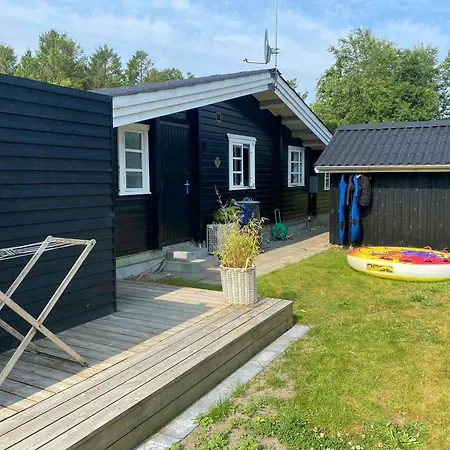 Log With Hot Tub And Fjord View Viborg