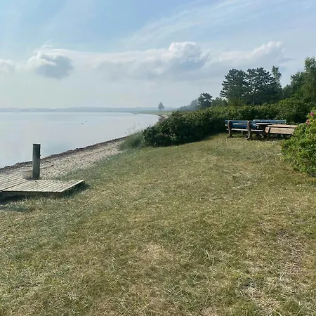 Log With Hot Tub And Fjord View Prázdninový dům *