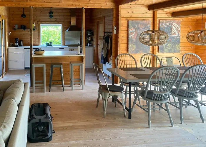 Сasa de vacaciones Log With Hot Tub And Fjord View Viborg