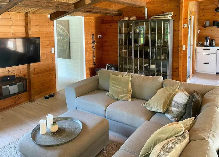 Semesterbostad Log With Hot Tub And Fjord View Viborg