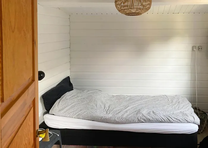 Log With Hot Tub And Fjord View Viborg