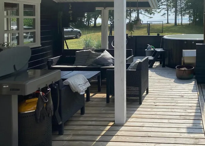 Log With Hot Tub And Fjord View Semesterbostad *